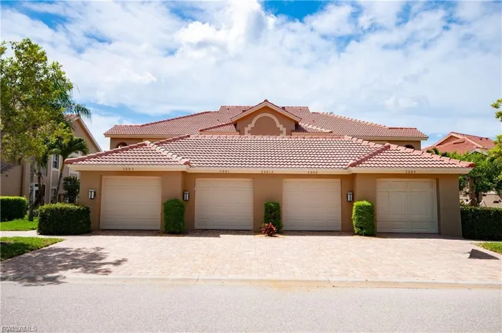 28044 Cavendish Ct, Bonita Springs, Florida 34135