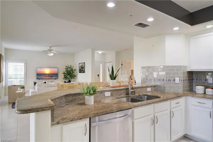 28044 Cavendish Ct, Bonita Springs, Florida 34135