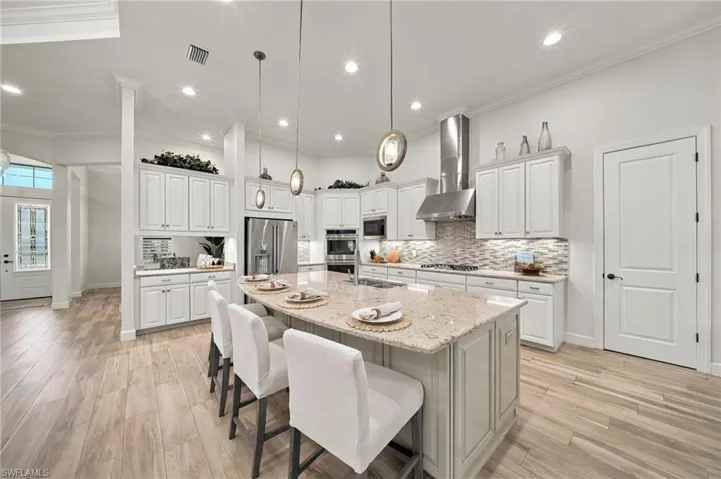 9021 Sorreno Ct, Naples, Florida 34119