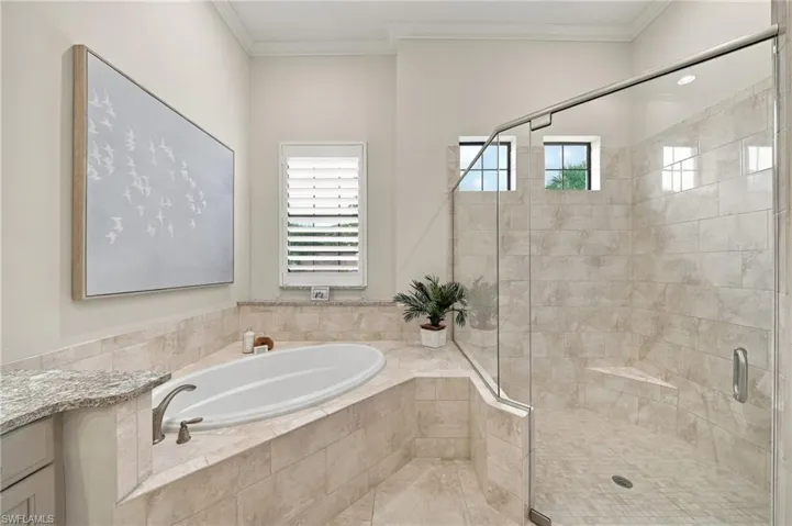 9021 Sorreno Ct, Naples, Florida 34119