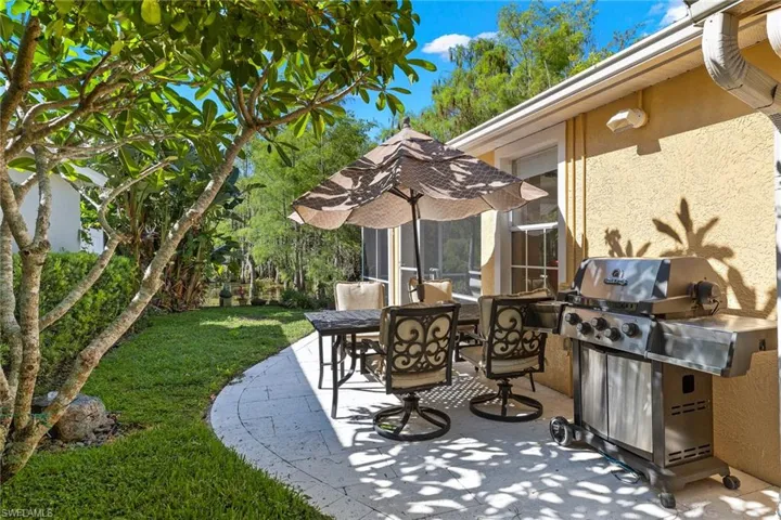 14806  Sterling Oaks  DR, Naples, FL 34110