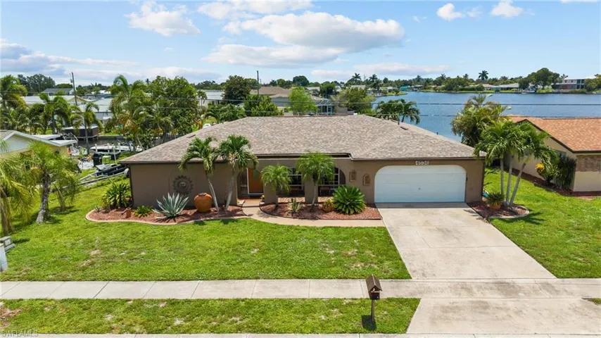 4536 Vinsetta Ave, North Fort Myers, Florida 33903
