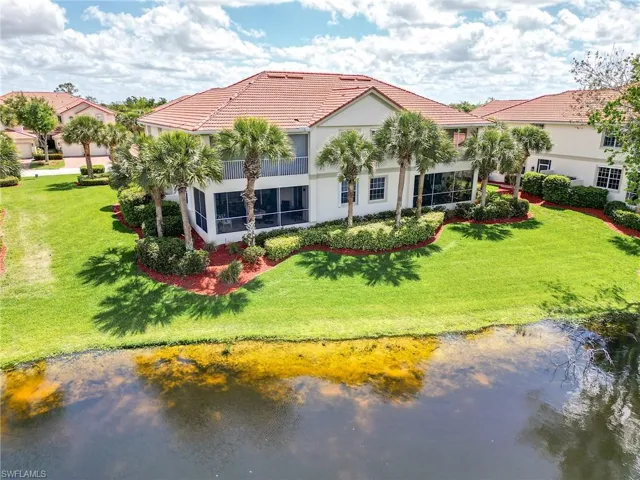 Located directly on the lake