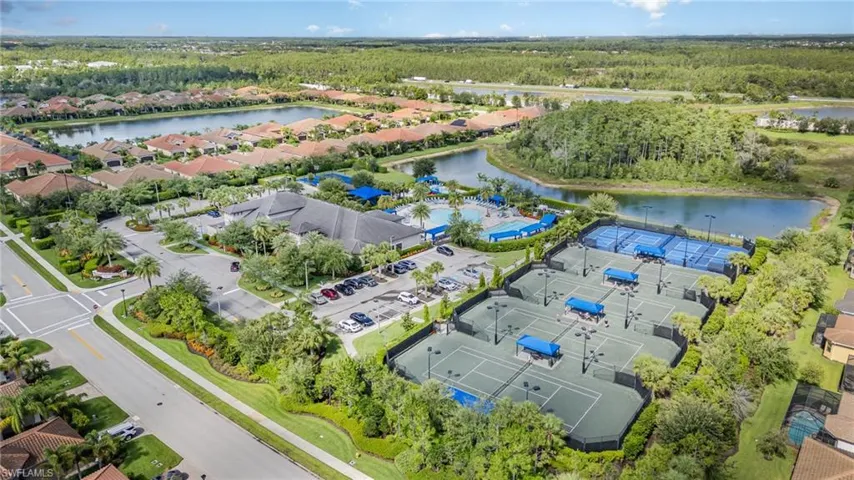 Pickleball and Tennis courts at Amenity Center!