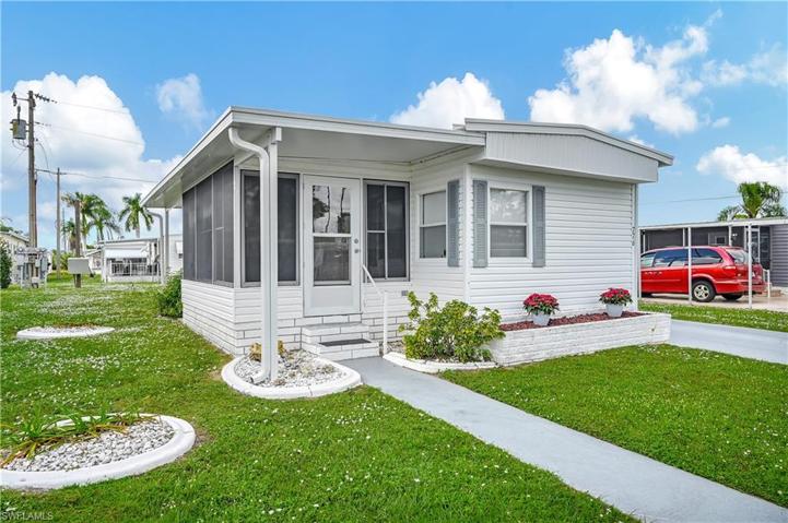 776  Roses  LN, North Fort Myers, FL 33917