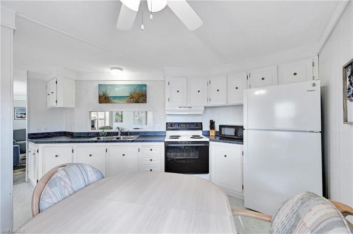 776  Roses  LN, North Fort Myers, FL 33917