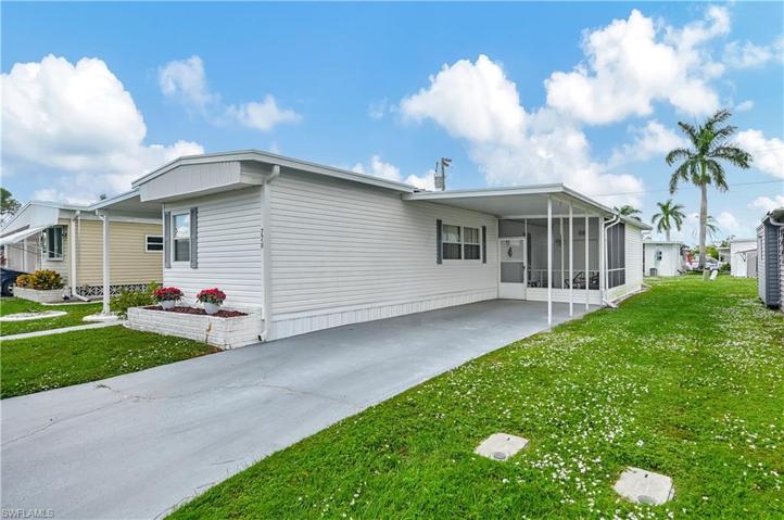 776  Roses  LN, North Fort Myers, FL 33917