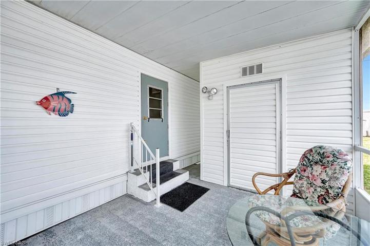 776  Roses  LN, North Fort Myers, FL 33917
