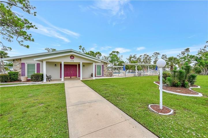 776  Roses  LN, North Fort Myers, FL 33917
