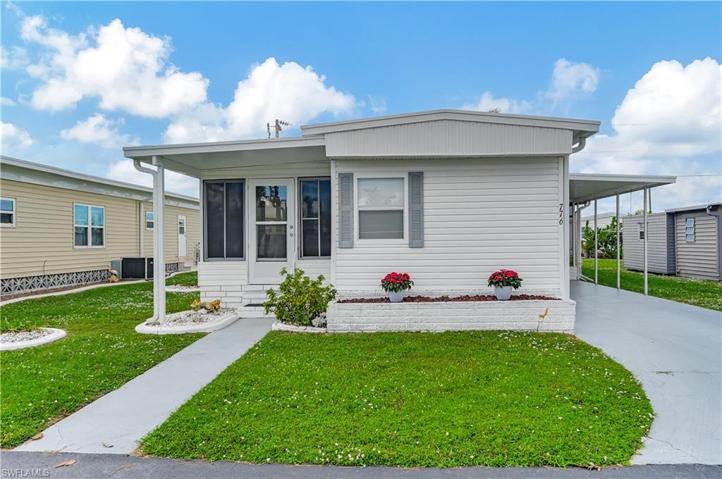 776  Roses  LN, North Fort Myers, FL 33917