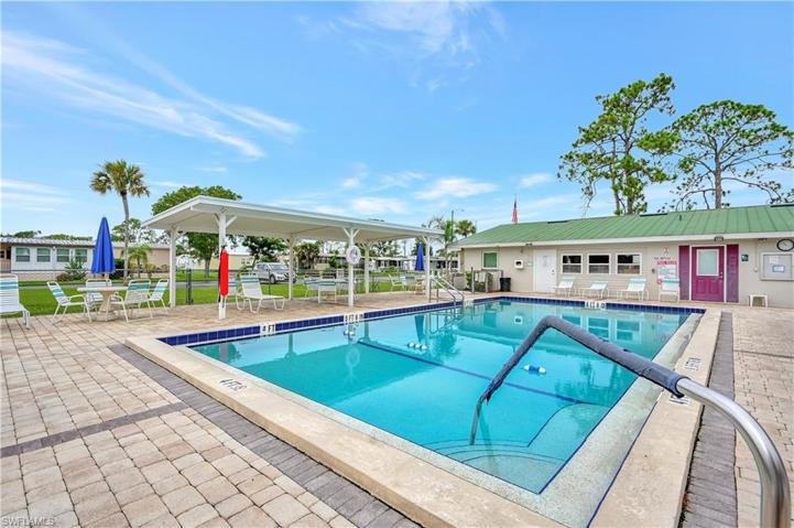 776  Roses  LN, North Fort Myers, FL 33917