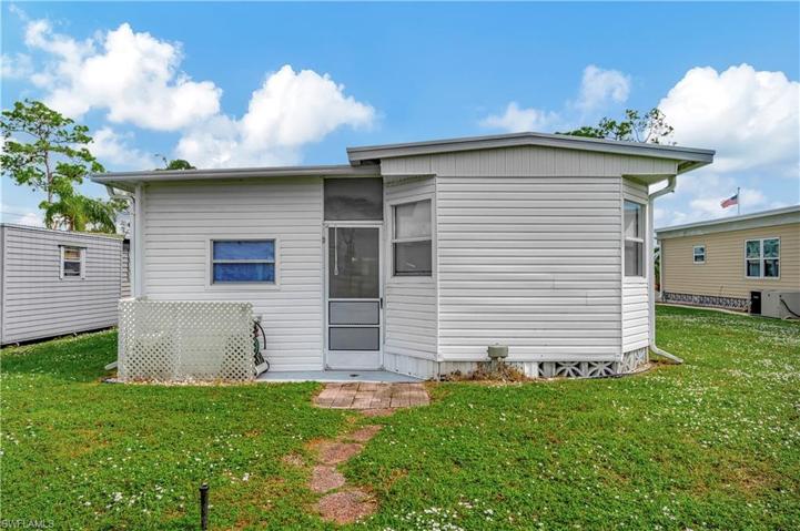 776  Roses  LN, North Fort Myers, FL 33917