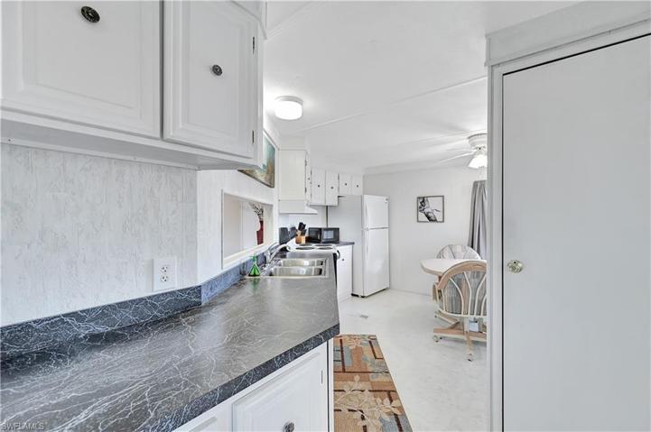 776  Roses  LN, North Fort Myers, FL 33917