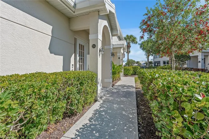 4660  Hawks Nest  WAY, Naples, FL 34114