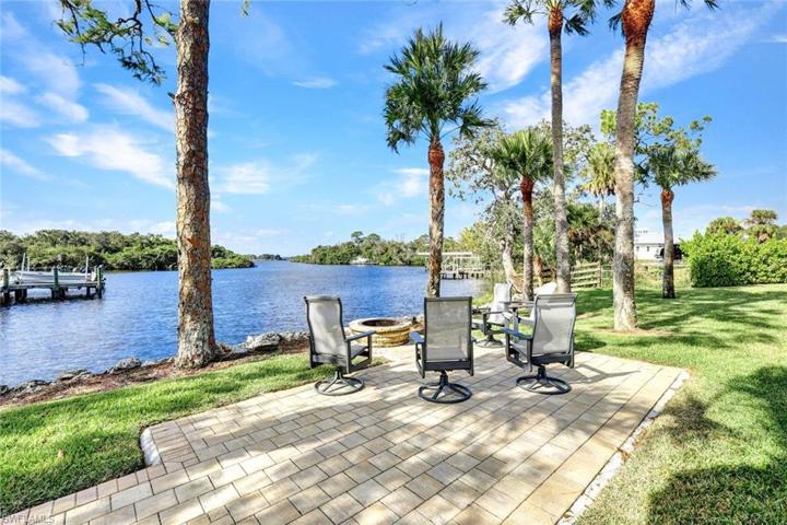15850  Rivercreek  CT, Alva, FL 33920