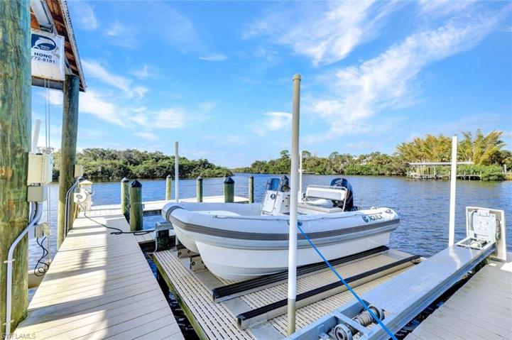 15850  Rivercreek  CT, Alva, FL 33920