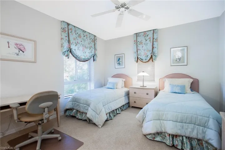 7655  Pebble Creek  CIR, Naples, FL 34108