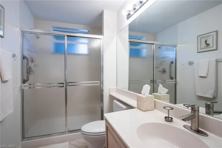 7655  Pebble Creek  CIR, Naples, FL 34108