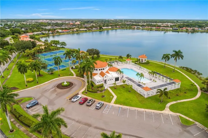 7706 Jewel Ln 102, Naples, Florida 34109