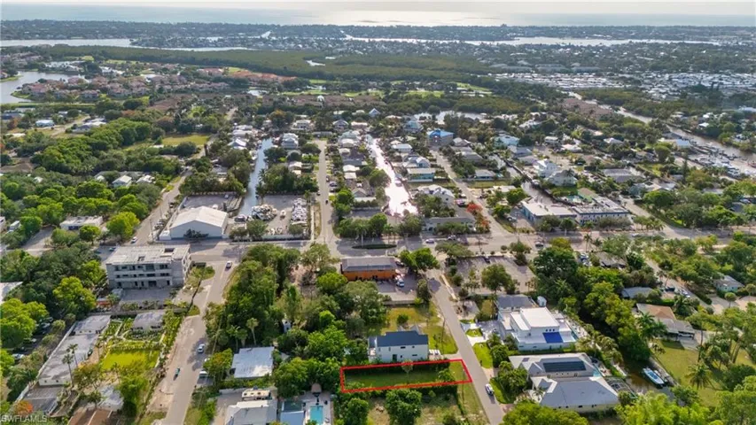 3010 Coco Ave, Naples, Florida 34112