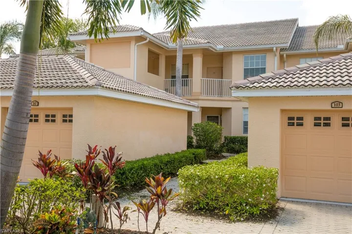 3964 Bishopwood Ct E 1-202, Naples, Florida 34114