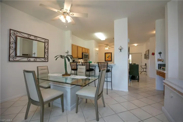3964 Bishopwood Ct E 1-202, Naples, Florida 34114