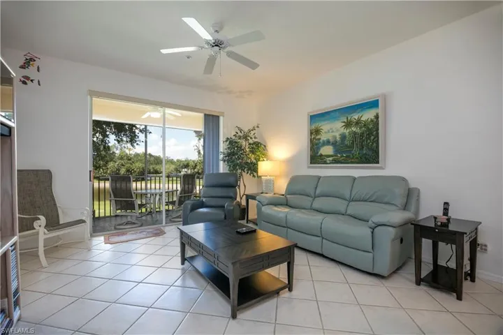 3964 Bishopwood Ct E 1-202, Naples, Florida 34114