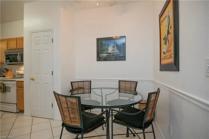 3964 Bishopwood Ct E 1-202, Naples, Florida 34114