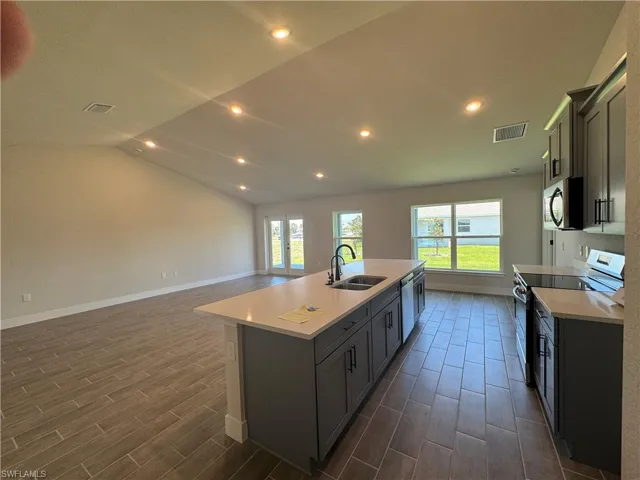 4112 Nw 37th St, Cape Coral, Florida 33993