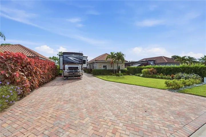 13317 Golden Palms Cir, Fort Myers, Florida 33913