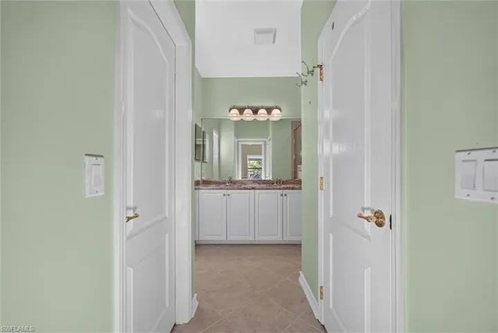 3241 Cottonwood Bend 101, Fort Myers, Florida 33905