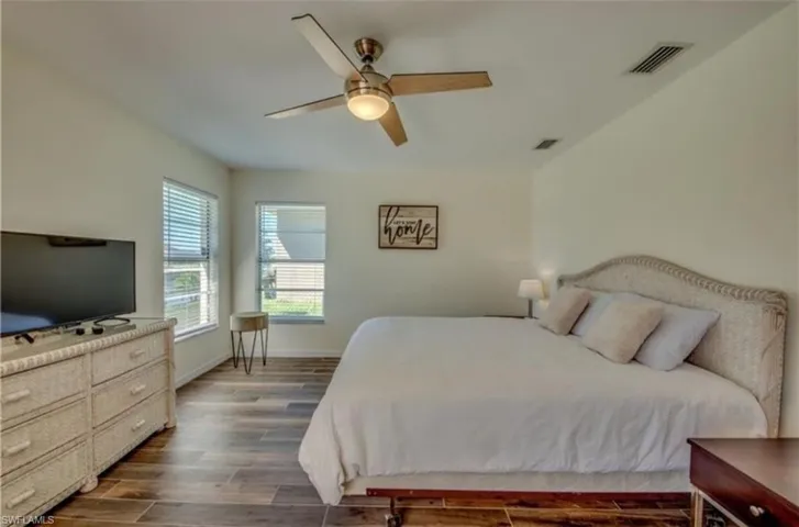 318 Sw 28 St, Cape Coral, Florida 33914