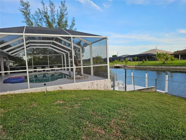318 Sw 28 St, Cape Coral, Florida 33914