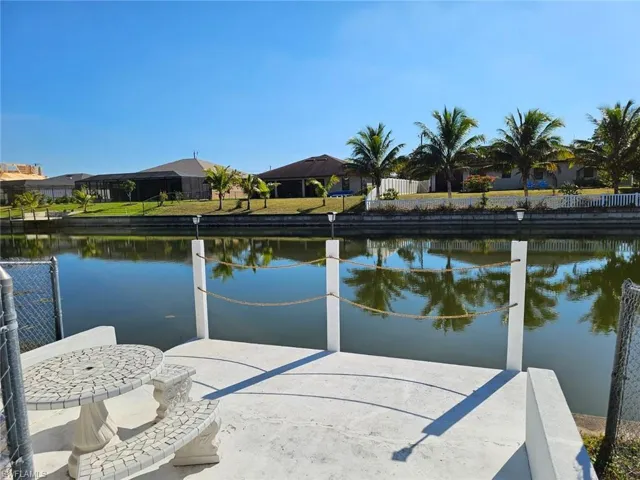 318 Sw 28 St, Cape Coral, Florida 33914