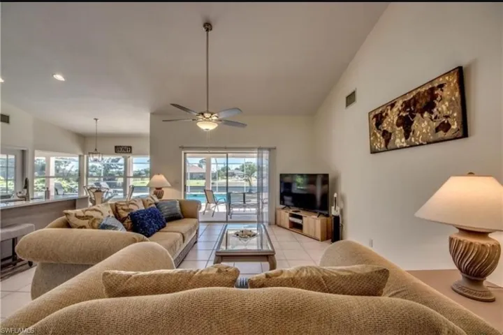 318 Sw 28 St, Cape Coral, Florida 33914