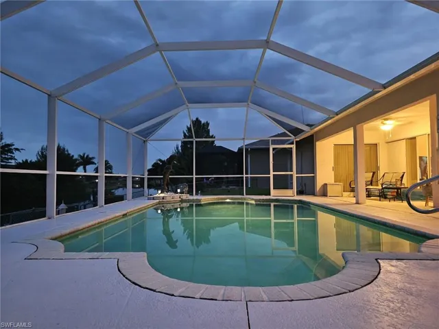 318 Sw 28 St, Cape Coral, Florida 33914