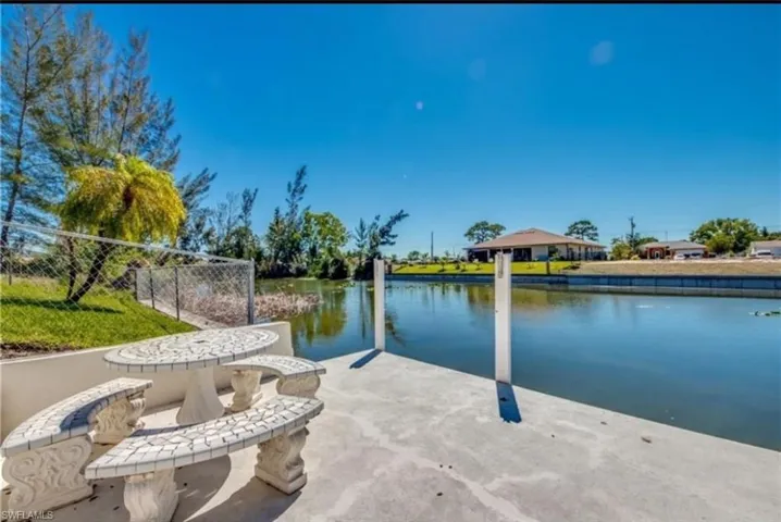 318 Sw 28 St, Cape Coral, Florida 33914