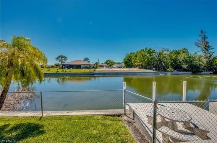 318 Sw 28 St, Cape Coral, Florida 33914