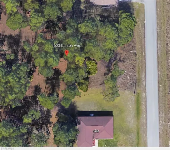 Aerial view of property and surrounding area