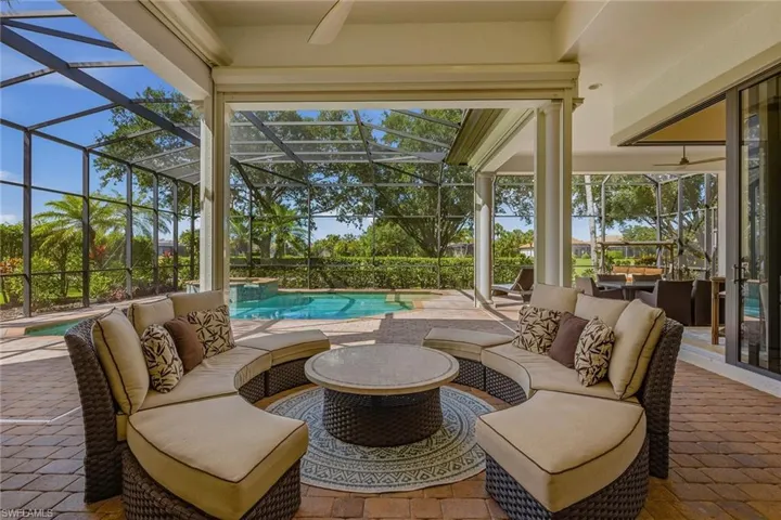 7397  Byrons  WAY, Naples, FL 34113