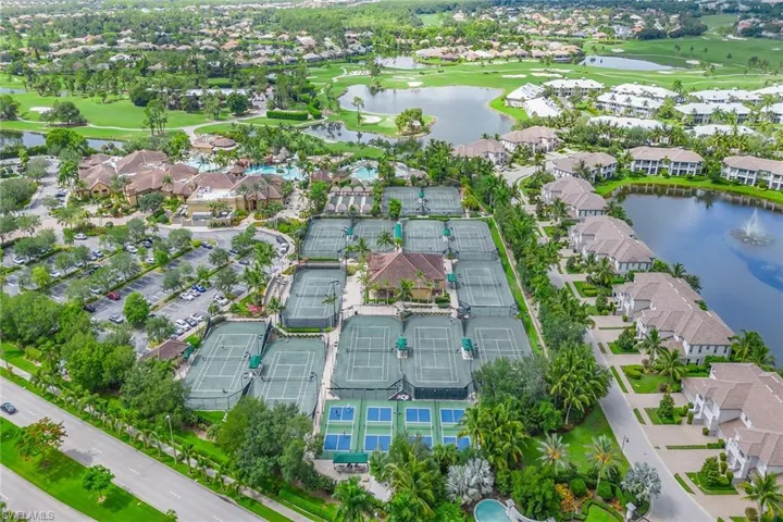 7397  Byrons  WAY, Naples, FL 34113