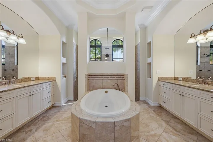 7397  Byrons  WAY, Naples, FL 34113