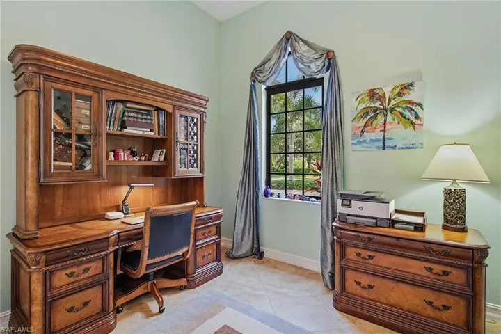 7397  Byrons  WAY, Naples, FL 34113