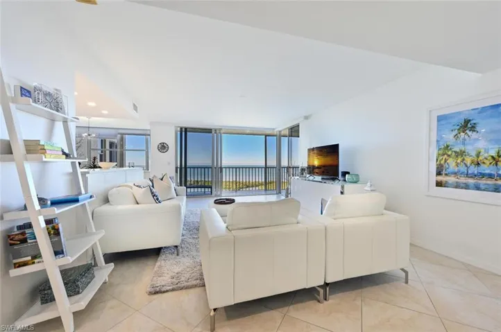 5550  Heron Point  DR, Naples, FL 34108
