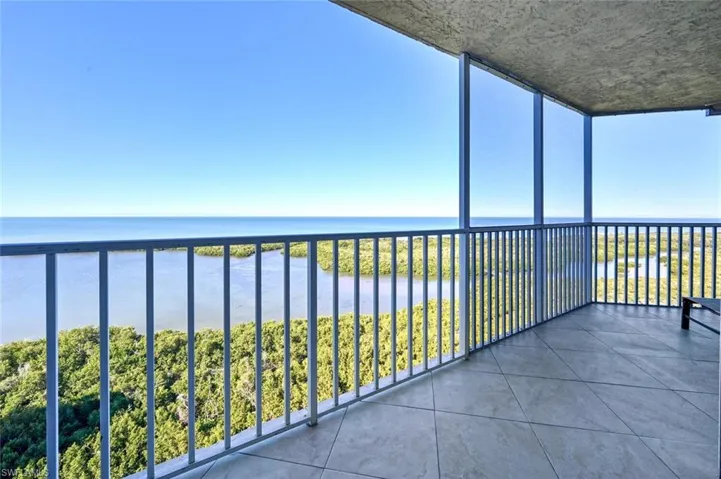 5550  Heron Point  DR, Naples, FL 34108