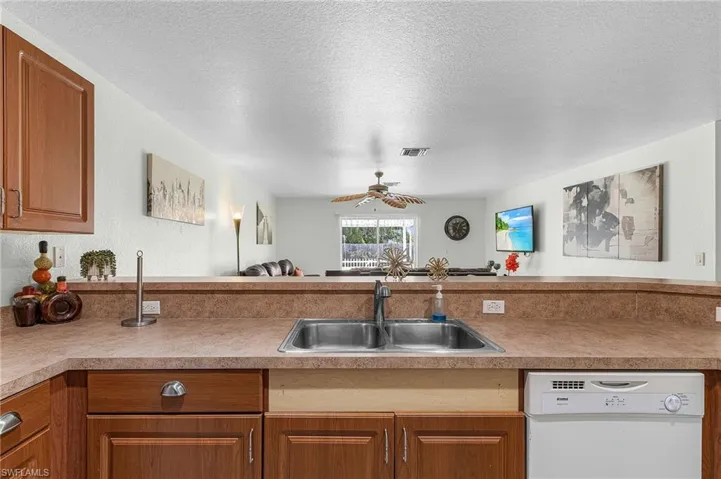 1333 Se 8th Ave 1401, Cape Coral, Florida 33990