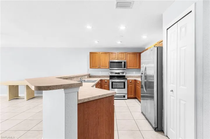 1333 Se 8th Ave 1401, Cape Coral, Florida 33990
