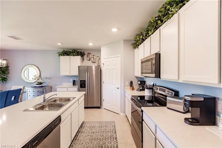 2966  Ernest  WAY, Fort Myers, FL 33905
