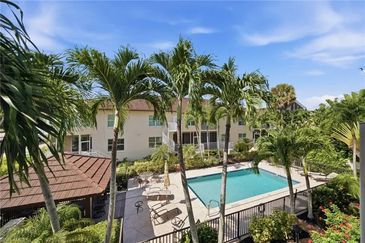 544 10th Ave S 202n, Naples, Florida 34102