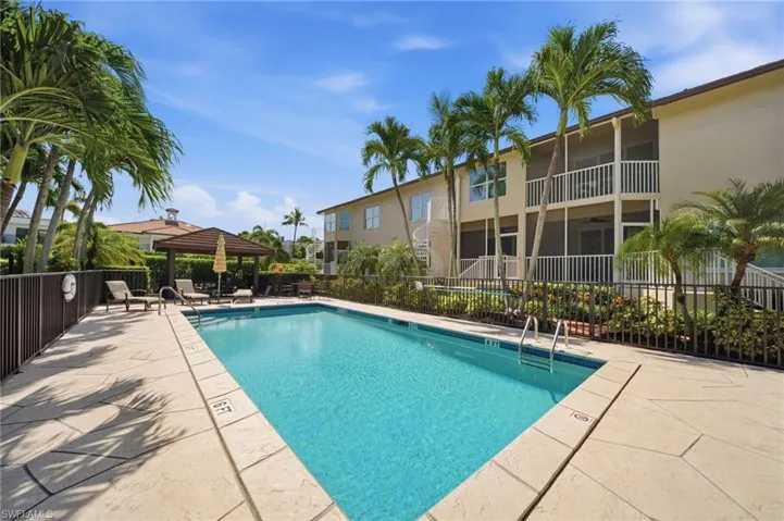 544 10th Ave S 202n, Naples, Florida 34102